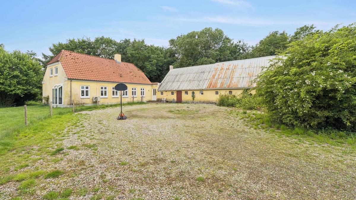 Graerup Villa | Bright holiday home with garden and togetherness