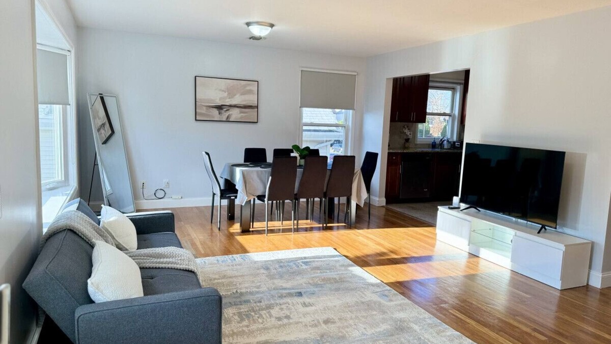 Passaic House | Bright Home Minutes to NYC