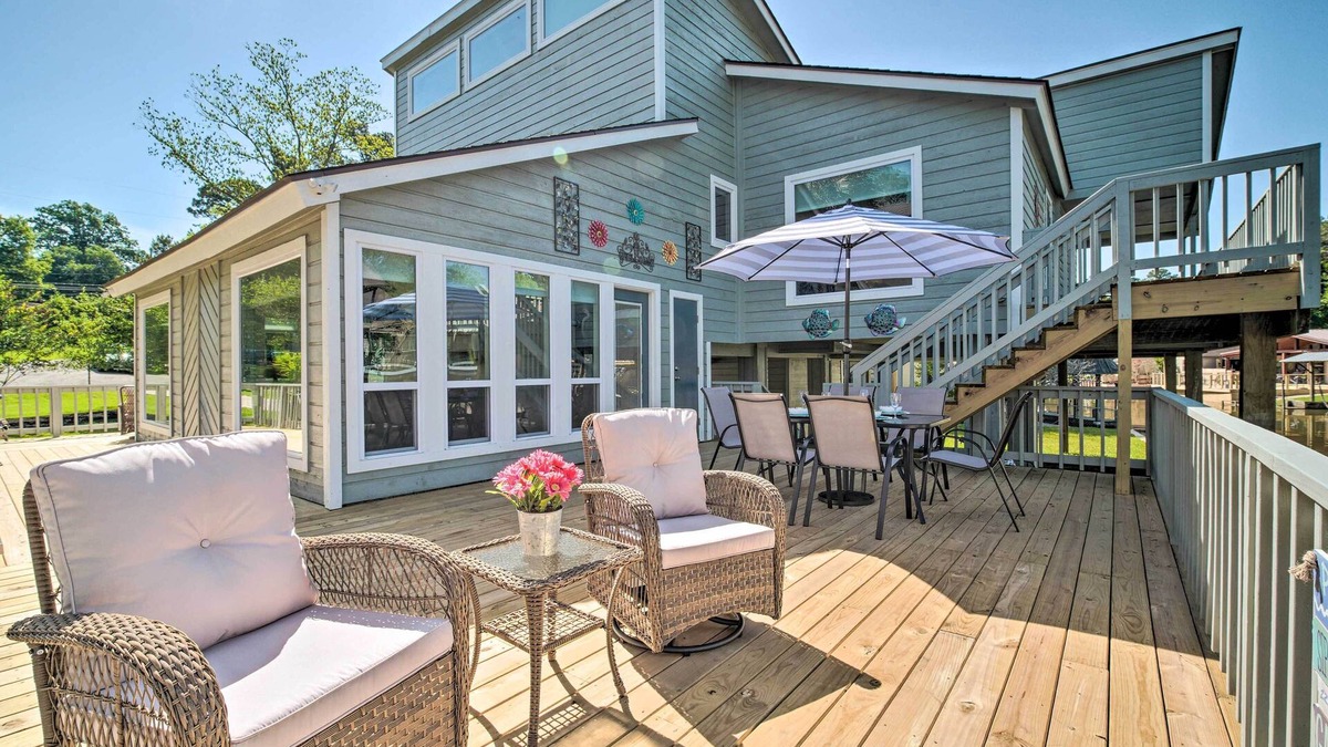 Willis House | Bright Home w/Dock on Lake Conroe!