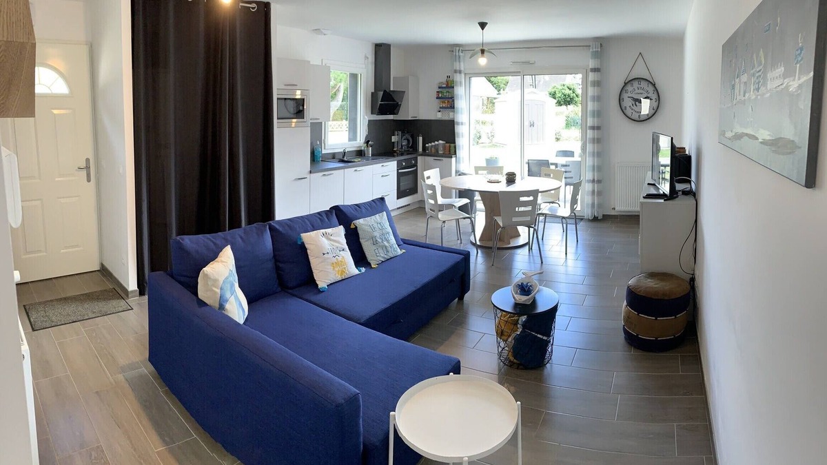 Barneville-Carteret House | Bright house 150 meters from the beach
