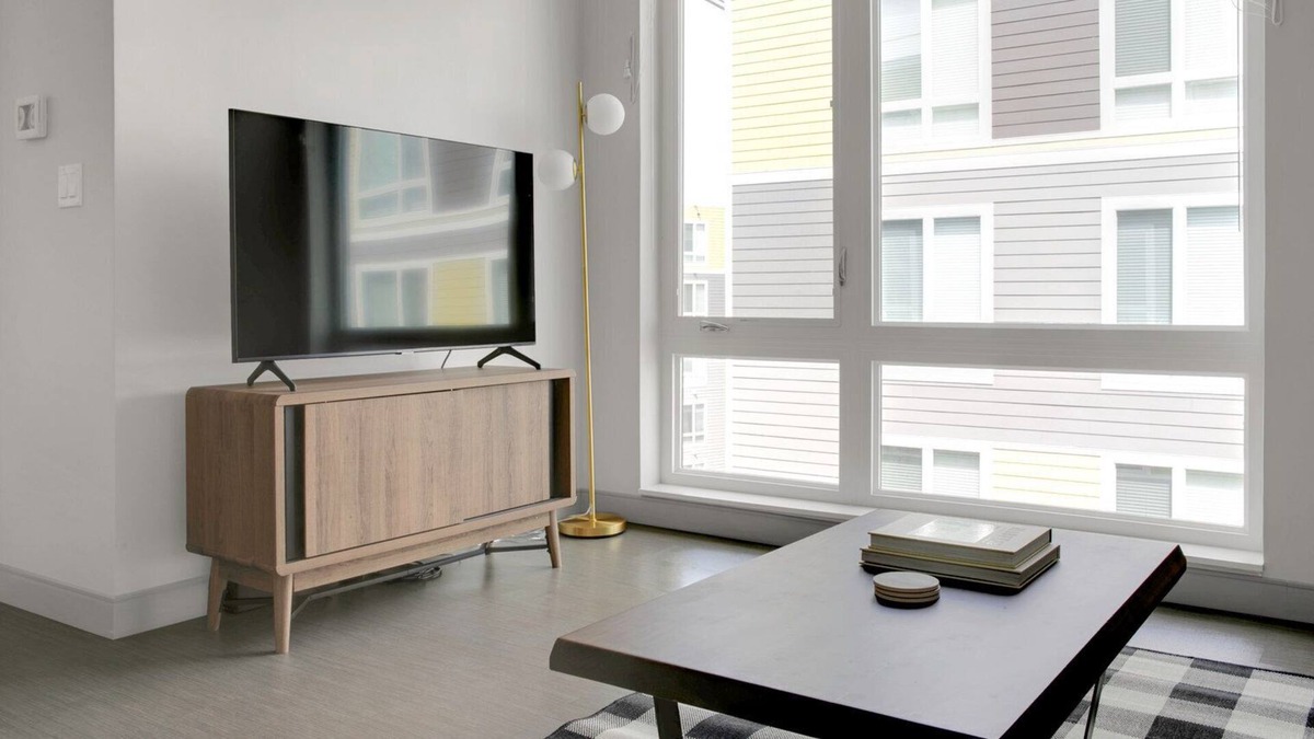 Forest Hills - Woodbourne Apartment | Bright Jamaica Plain 1BR w/ Gym & W/D, near Orange Line, by Blueground