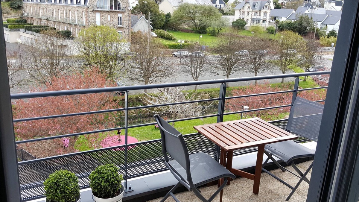 Perros-Guirec Apartment | BRIGHT KANOPEROZ-apt and COZY-Trestraou beach