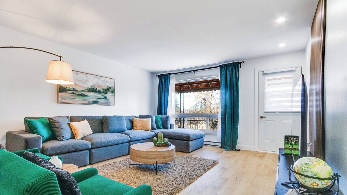 Cartierville Apartment | Bright & Large 3Br | Personal Spa | Park View | Netflix