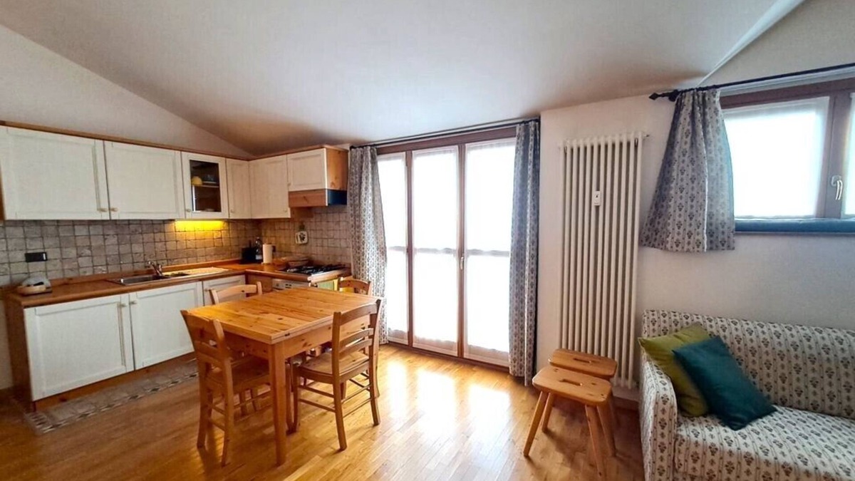 Chiesa in Valmalenco Apartment | Bright one-bedroom apartment with panoramic view terrace