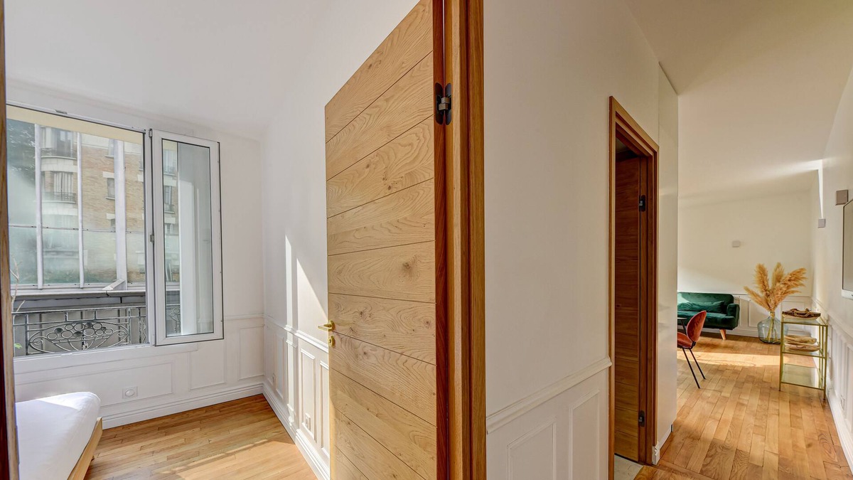 Epinettes Apartment | Bright Parisian apartment near the metro