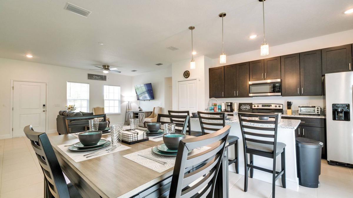 Ocala House | Bright, Pet-Friendly Home: 16 Mi to Downtown Ocala