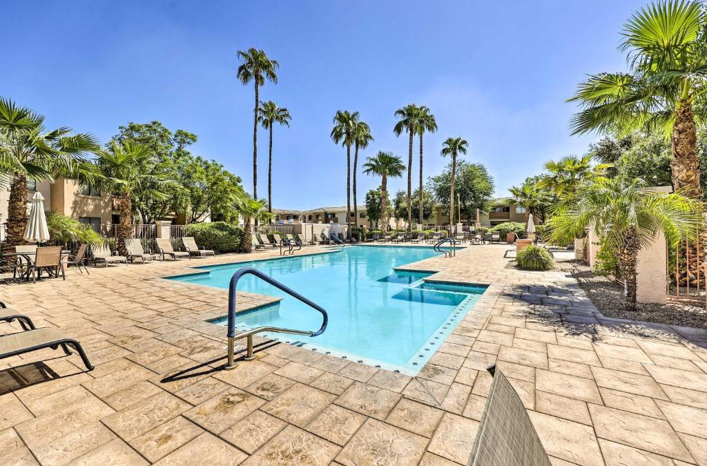 Maryvale Apartment | Bright Phoenix Condo - 3 Mi to State Farm Stadium!