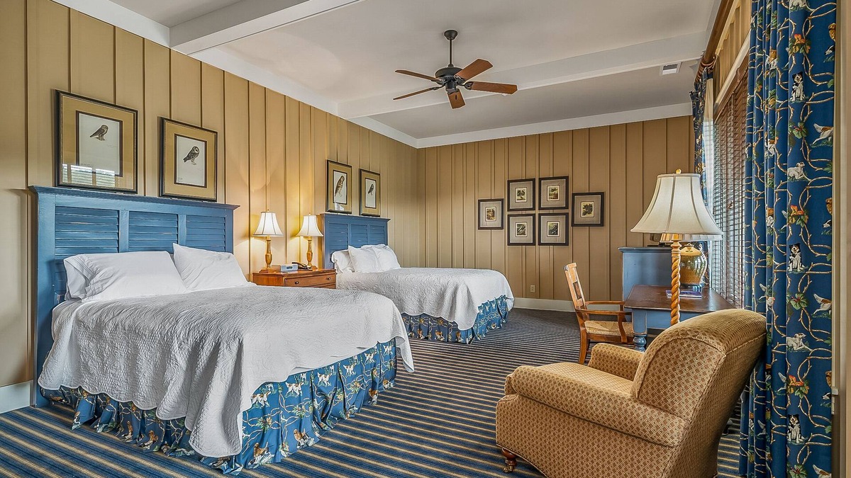 Mill Spring Cabin | Bright's Creek Lodge, Double Queen w/Balcony -Near Tryon, TIEC & Hendersonville