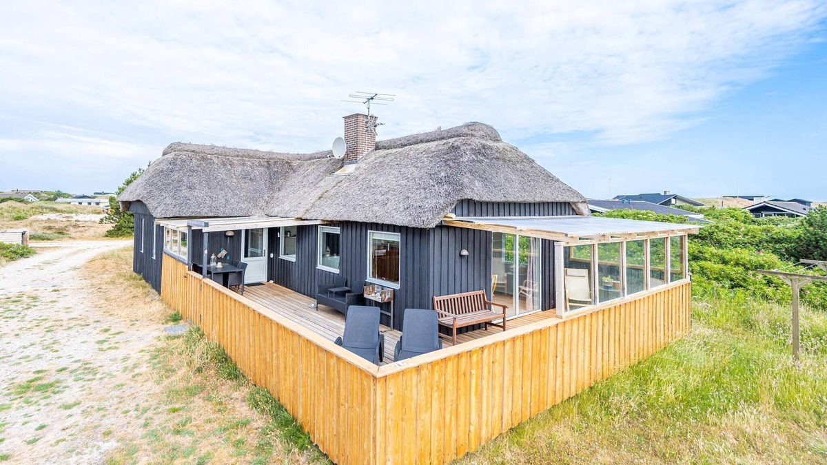 Haurvig House | Bright Seaside Retreat in Haurvig-By Traum