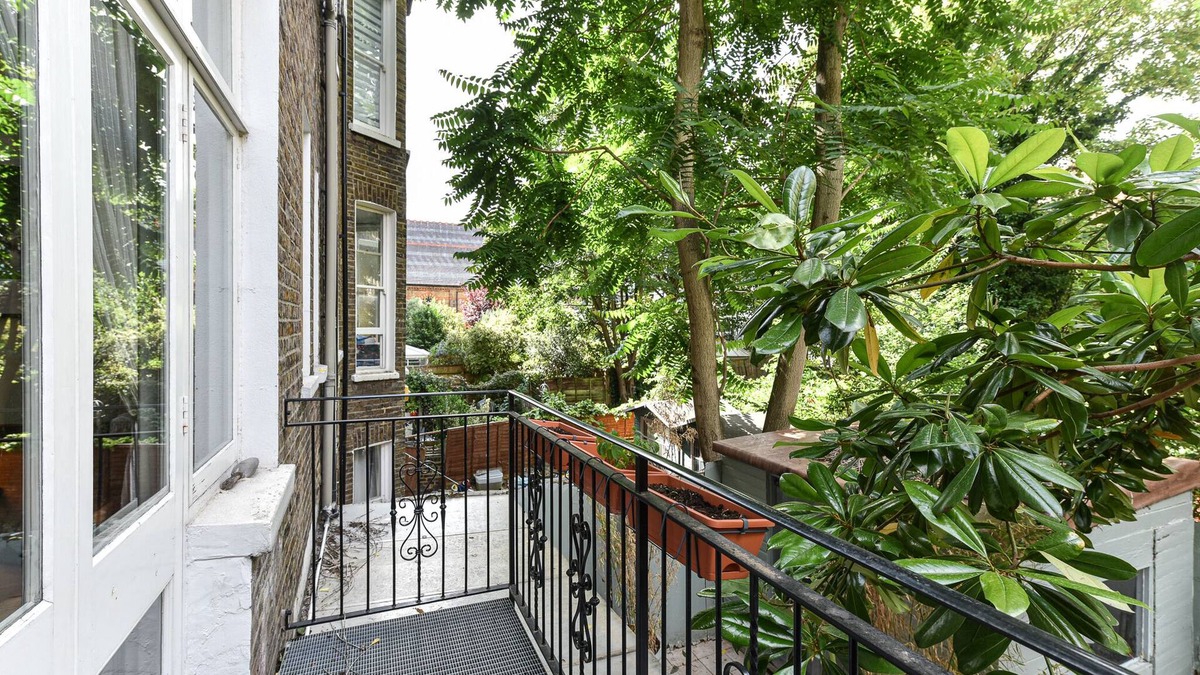 Addison Apartment | Bright Shepherd's Bush apartment, perfect for families