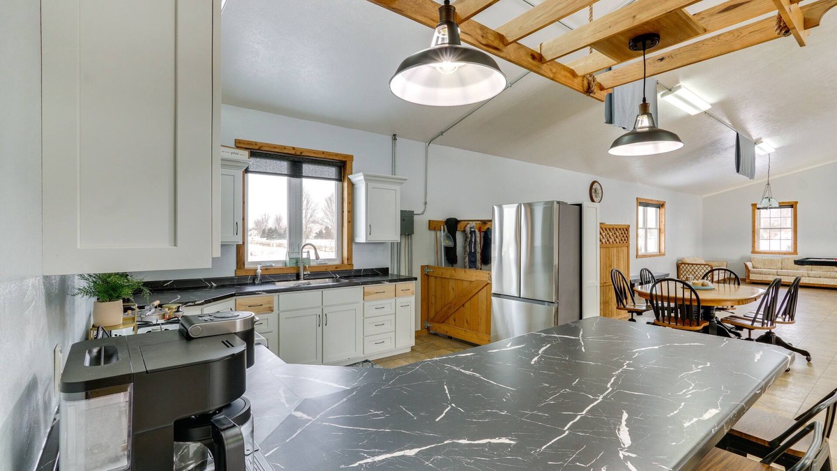 Shipshewana Cottage | Bright Shipshewana Gem w/Shuffleboard Table!