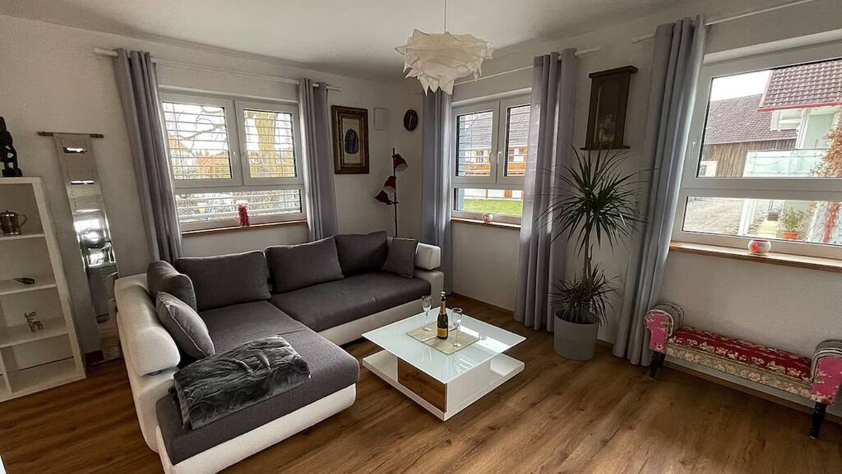 Diessen am Ammersee Apartment | Bright, spacious, cozy vacation apartment in Dießen, large balcony, parking spaces
