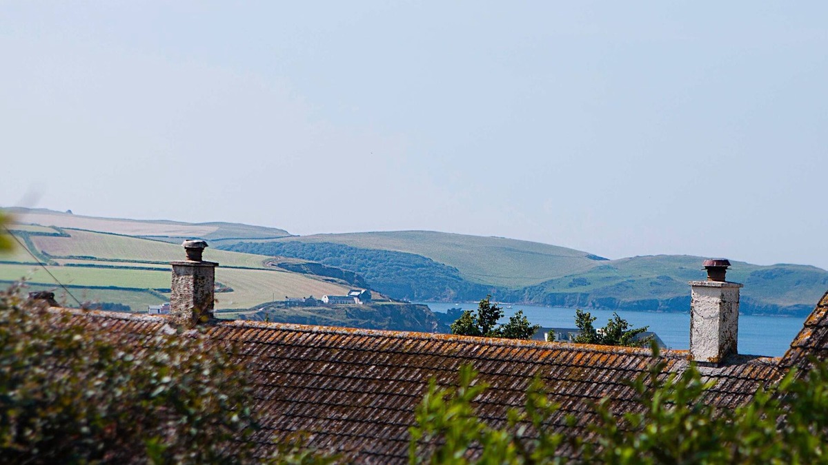 Thurlestone Apartment | Bright spacious 2 Bed Apartment in Thurlestone with Stunning views