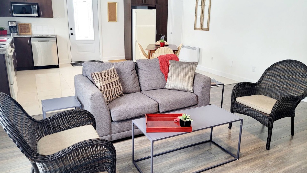 Val-des-Monts Apartment | Bright, spacious, and private apartment