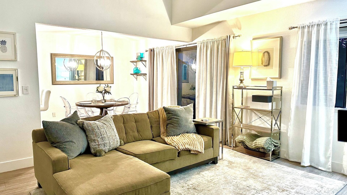 Edenvale Condo | Bright Spacious Tree Lined Condo