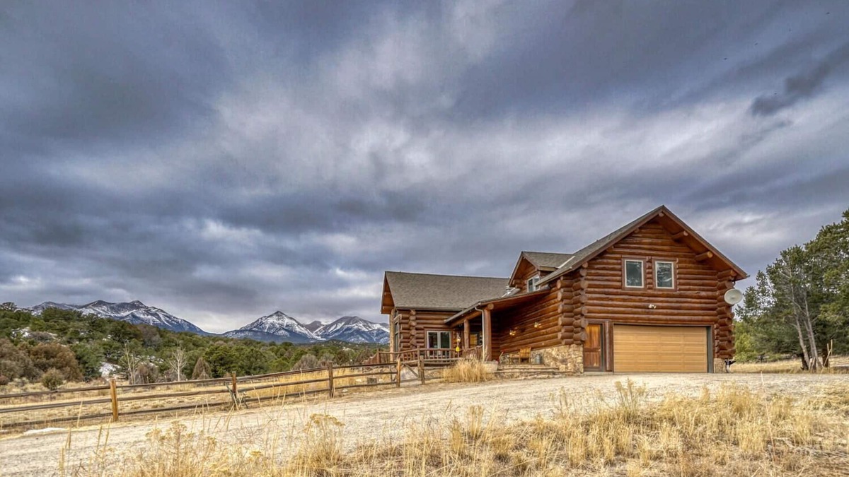 Salida Cabin | Bright Star Ranch-Beautiful, Spacious home with Hot Tub! Dog Friendly