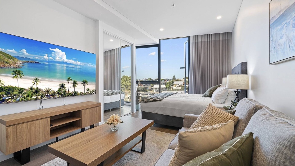North Fremantle Apartment | Bright Studio in Trendy North Fremantle