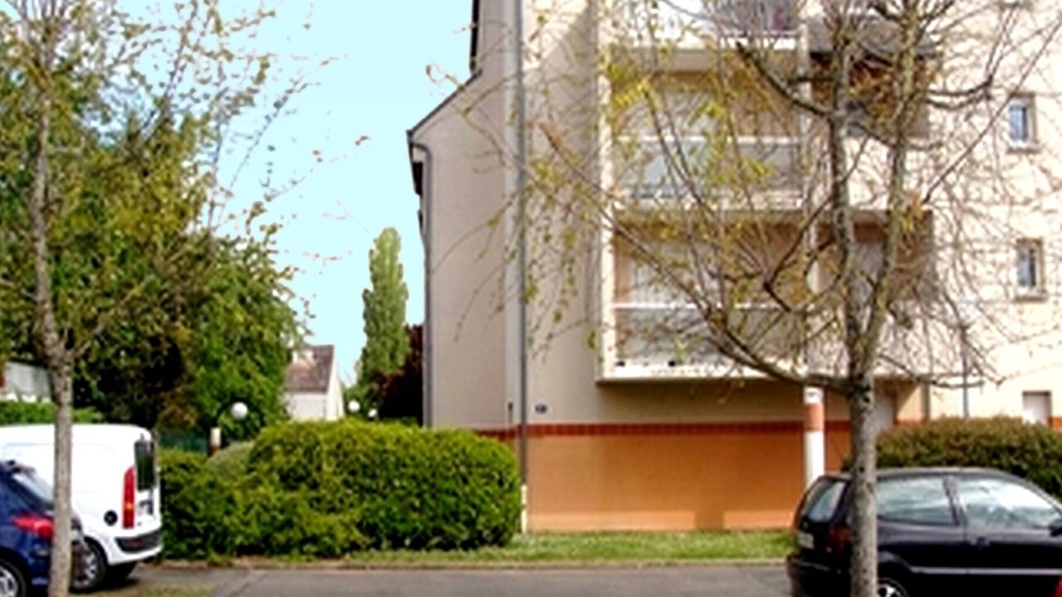 Sud Loire Apartment | BRIGHT STUDIO Orléans Residence asc + parking, towards racecourse + 1 ° pt already offered