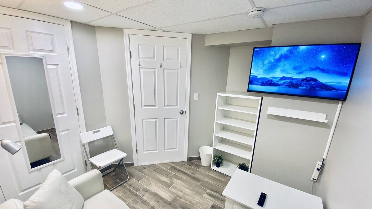 Haledon Apartment | Bright, Stylish & Cozy 2Bed Unit w/Backyard & Grill Close To New York City!