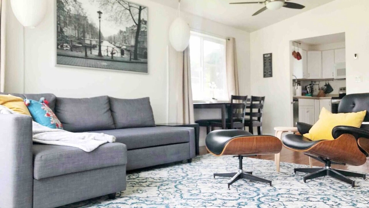 Olde Town House | Bright & Stylish, Fenced Yard, Steps from Nature, Minutes Walk to Downtown