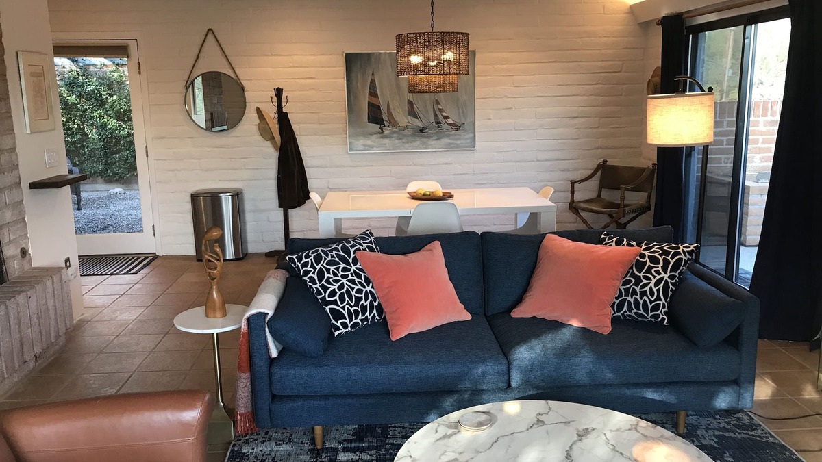 Catalina Foothills Estates House | Bright, stylish, quiet casita in Tucson's finest foothills location.