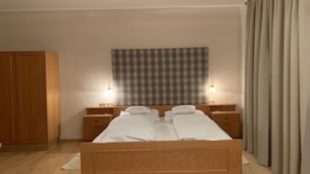 Nalles Apartment | Bright, sunny studio apartment with spacious balcony. Proximity to Bolzano & Merano WLAN
