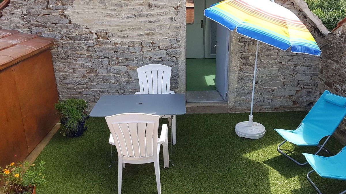 Lannion Apartment | Bright T2 cottage with terrace