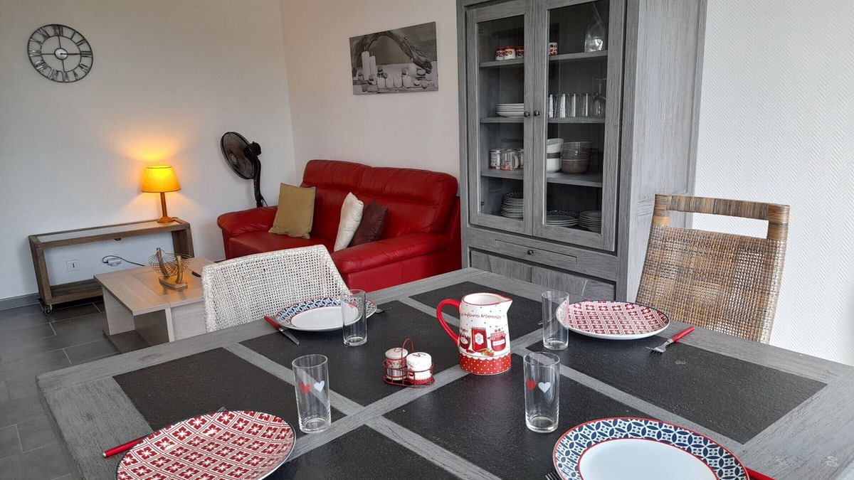 La Roche-Posay Apartment | Bright T2 with Wi-Fi in central La Roche-Posay