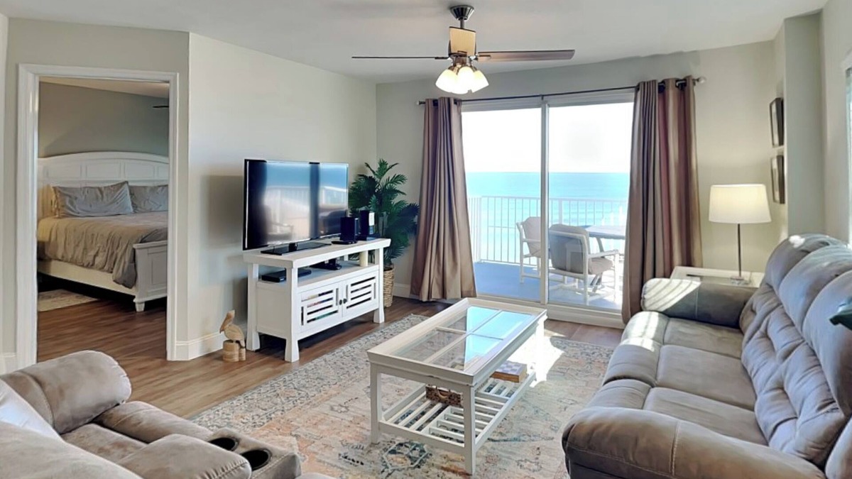 Seawinds Condo Condo | Bright, Upscale Oceanfront Condo w. Amazing Views, Pool