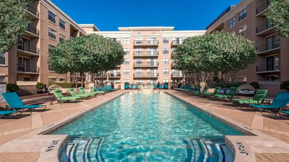 Cityplace Apartment | Bright Uptown Apartment With View & HUGE Balcony!
