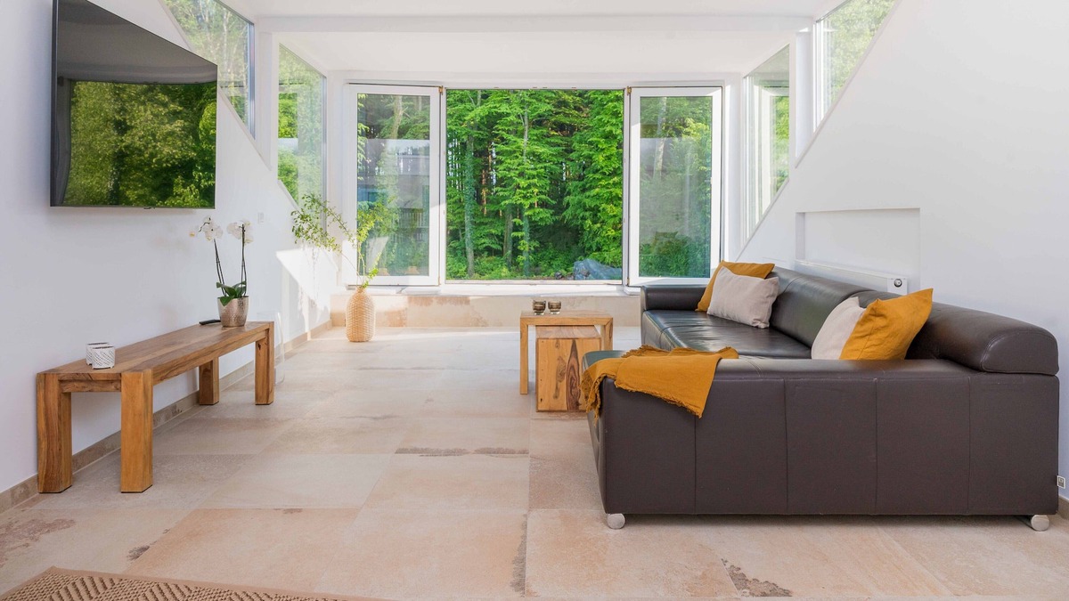 Riederau Apartment | Bright vacation apartment with forest view near the lake