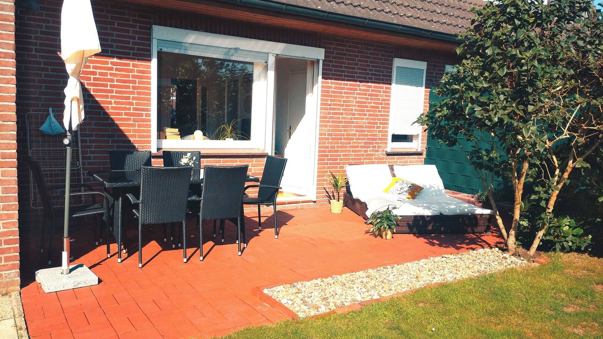 Berumbur Apartment | Bright vacation apartment near bathing lake with garden. Family and pet friendly!