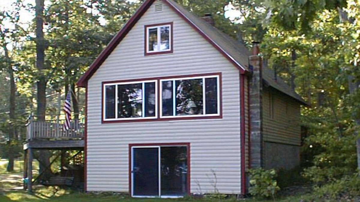 Raymond Ski Chalet | Bright waterfront home with beautiful views of Little Sebago Lake!