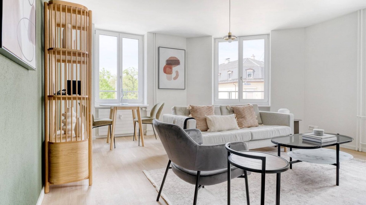 Hottingen Apartment | Bright Weinegg 2.5 Room w/Storage, 10 mins to Seefeld, by Blueground