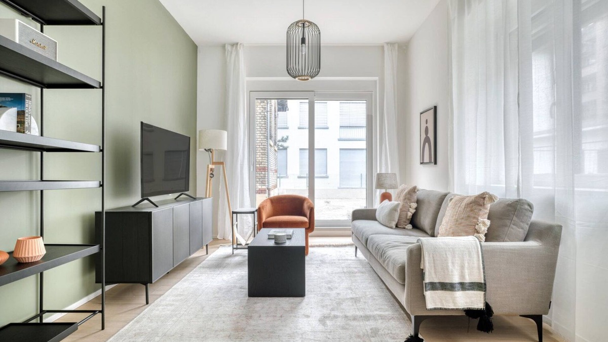 Sihlfeld Apartment | Bright Wiedikon 3.5 Room w/Storage & W/D, 3 min to Market, by Blueground