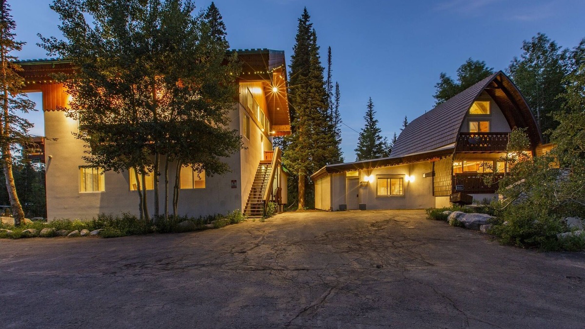 Salt Lake Mountain Resorts Apartment | Brighton Chalets Alpenglow by Cottonwood Lodging