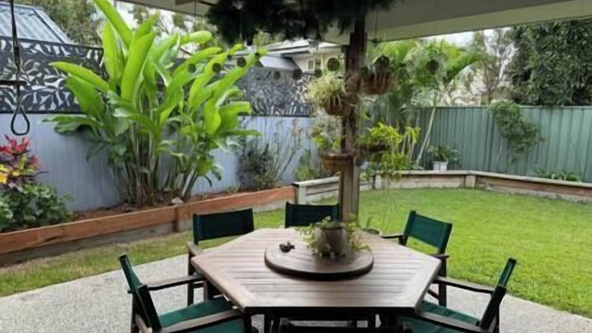 Brighton House | Brighton Retreat (EV ready)