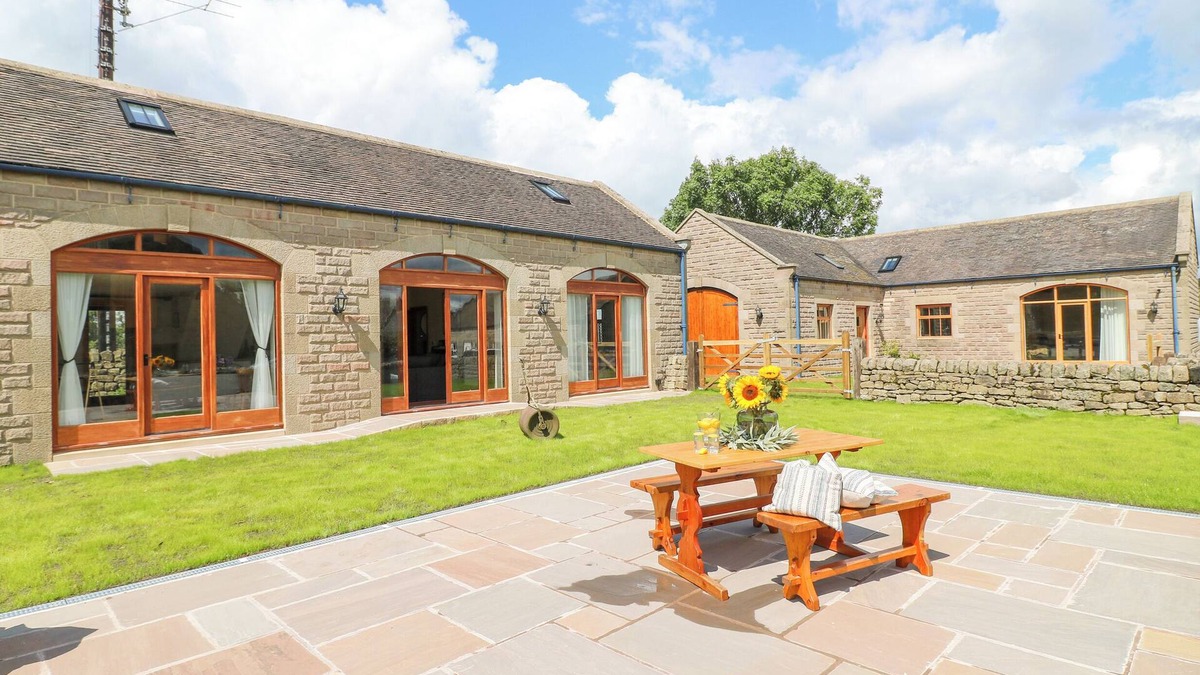 Birchover Cottage | BRIGHTSIDE, family friendly, character holiday cottage in Birchover