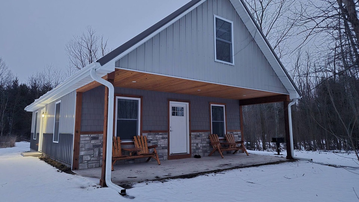 Rensselaer Cabin | Brightstone Lake Cabin 5