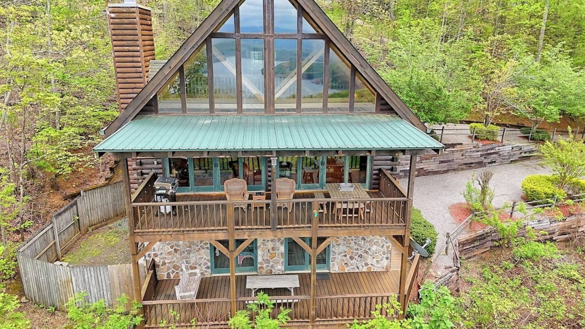Eagles View Cabin | Brillant’s Bunk of the Blue Ridge Mountains- by Chatuge Home Concierge Lake view, mountain view