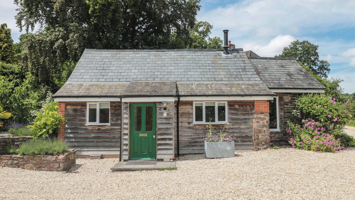 Stawley Cottage | BRIMLEY BARN, pet friendly, character holiday cottage in Milverton