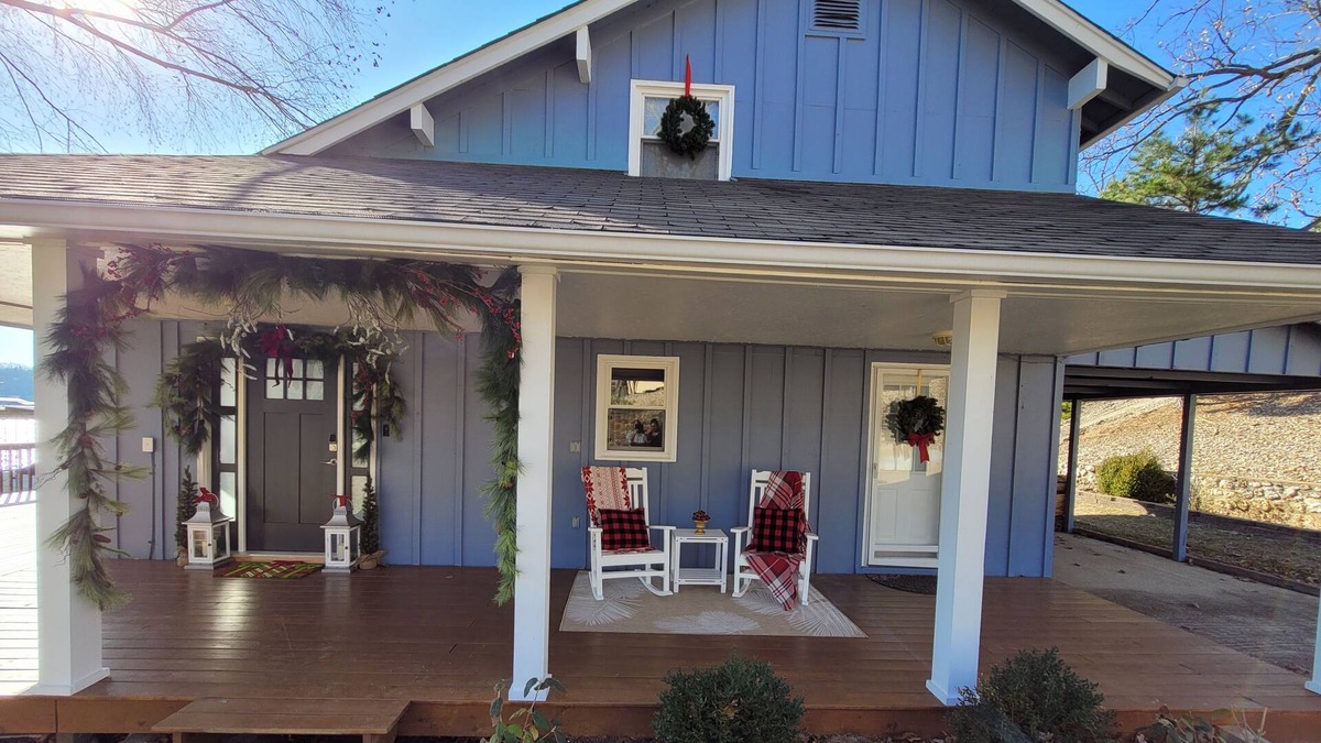Sunrise Beach House | Bring your boat or jetskis and launch on site! Wood burning fireplace!