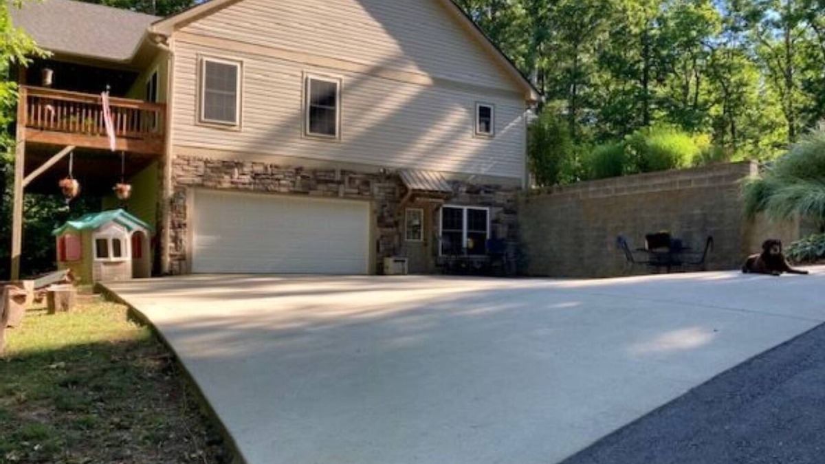 Fairview House | Bring your pet and come play in our Mtns. Only Minutes from Asheville.
