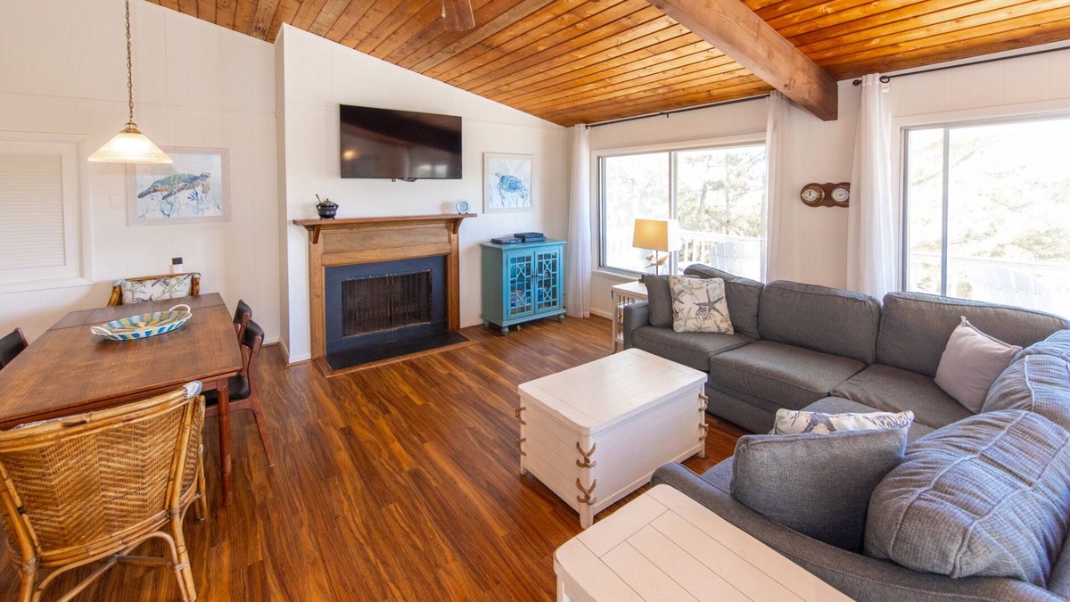 Sandbridge House | Bring your Pup! Charming Cottage steps from the Beach, Elevator!
