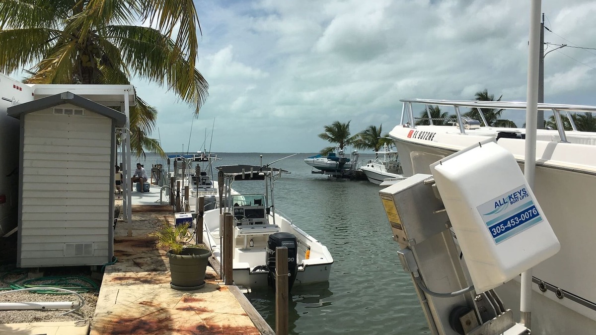 Key Largo Village Resort | Bring your RV, or trailer to a beautiful paradise in key Largo bay water front