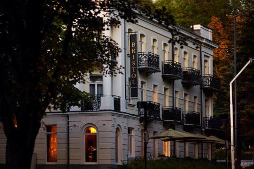Busko-Zdroj Hotel | Bristol Art & Medical SPA