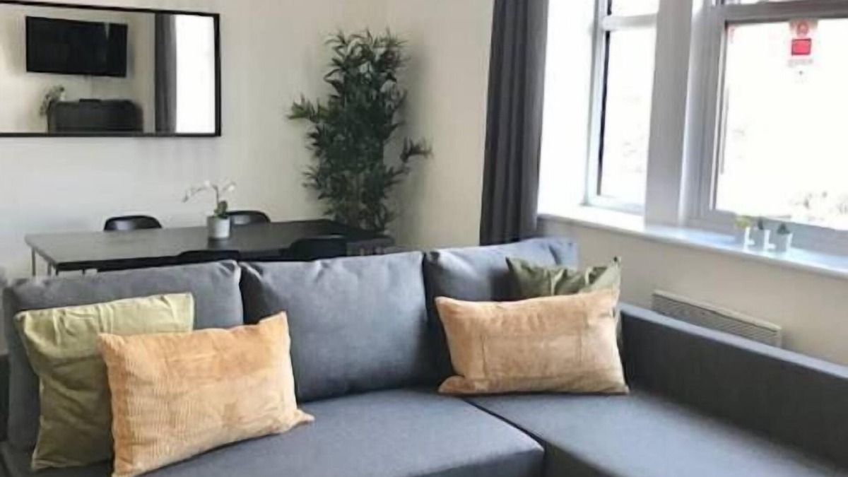 Saint Paul's Apartment | Bristol base near city centre!