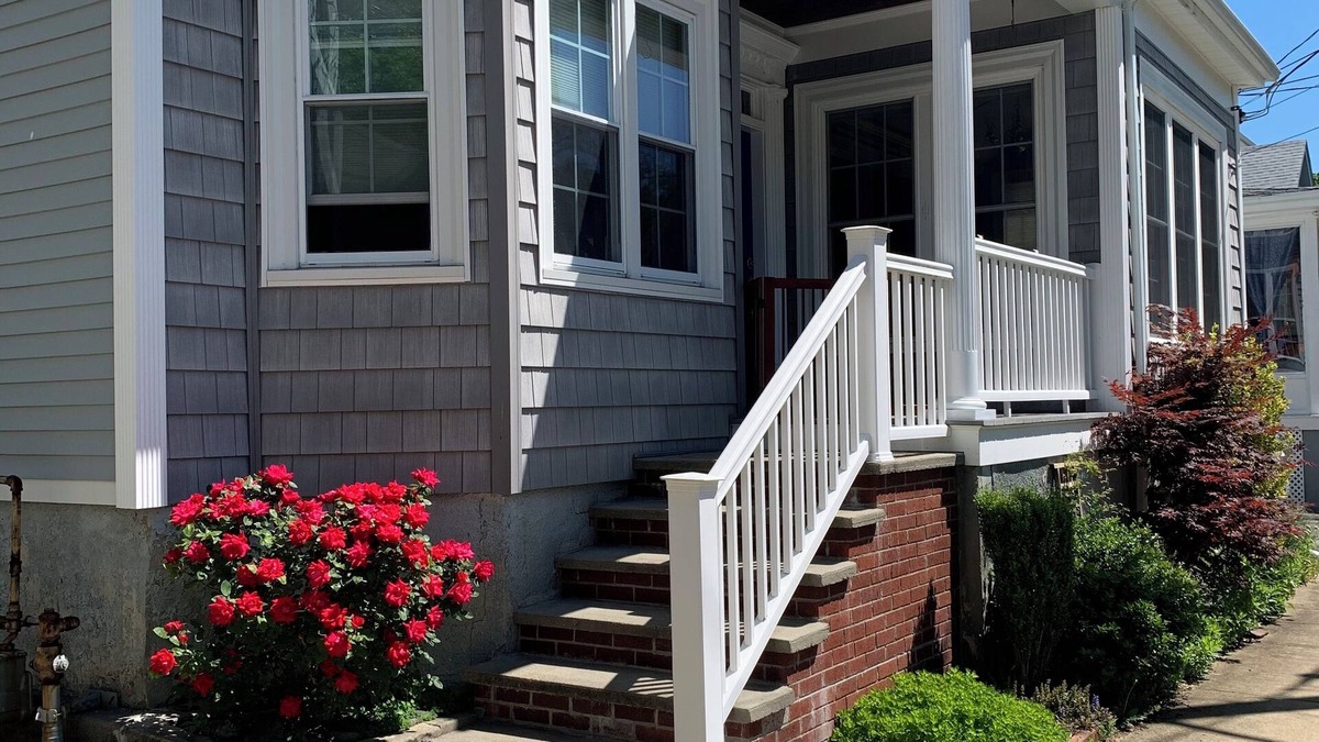 Bristol House | Bristol Breeze Retreat, 3 BR, 3 bath home in gorgeous downtown Bristol, RI