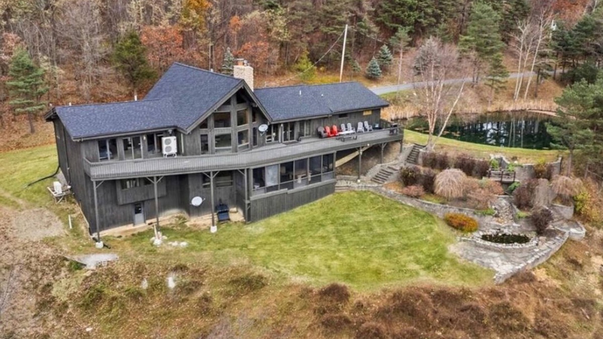 Bristol Hills Cabin | Bristol Lights Lodge - Unbelievable Mountain View on 12 acres!