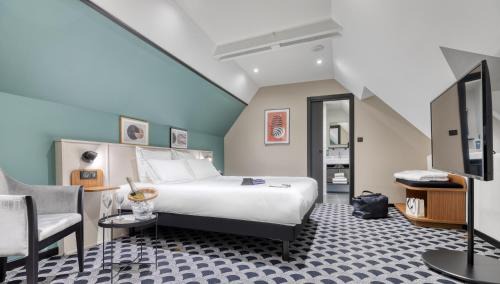 Loudeac Hotel | Brit Hotel Les Voyageurs